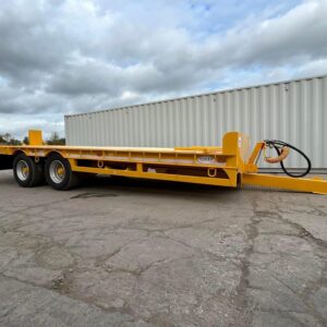 McKee Hydraulic beaver tail low loader