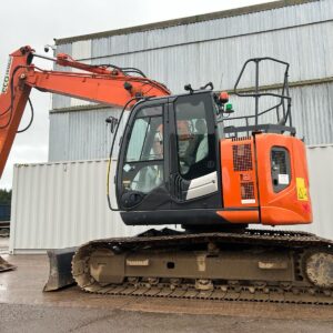 Hitachi 135US-6B Excavator