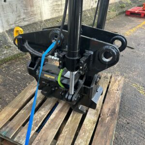 Encon hydraulic tilt hitch 65mm pins